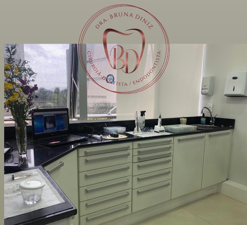 Consultório Odontológico Dra. Bruna Diniz | Endodontia | Tratamento de canal | clínica geral | Barra da Tijuca - foto 3