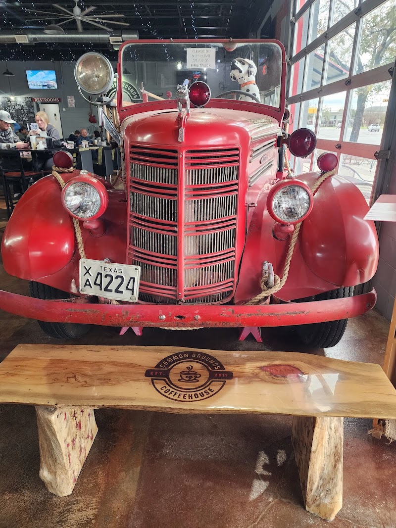 Common Grounds Coffeehouse photo 3