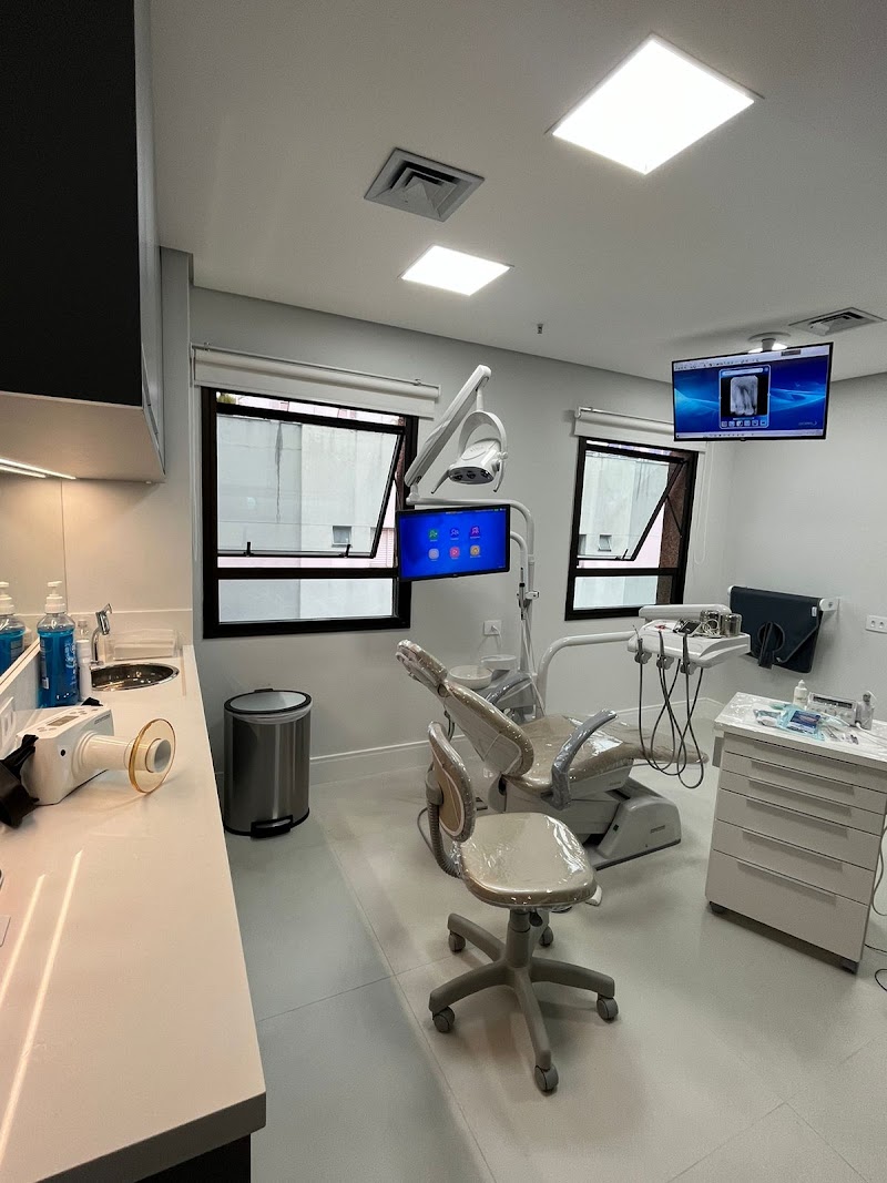 Dra. Maria Vitória Avolio - Dentista Jardim Paulista I Endodontia especializada - foto 2