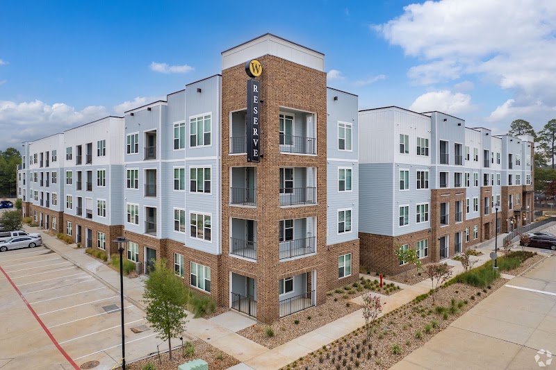 The Reserve at Woodland Lakes facility