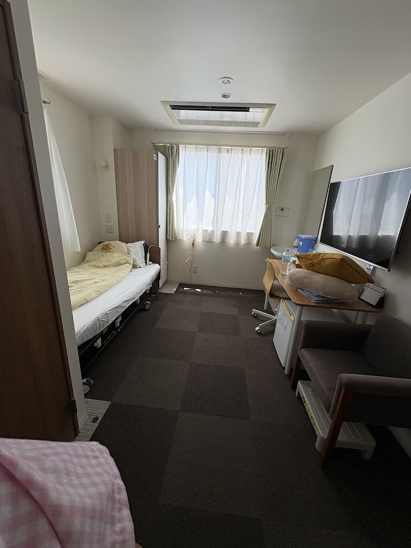 秋山レディースクリニックの外観