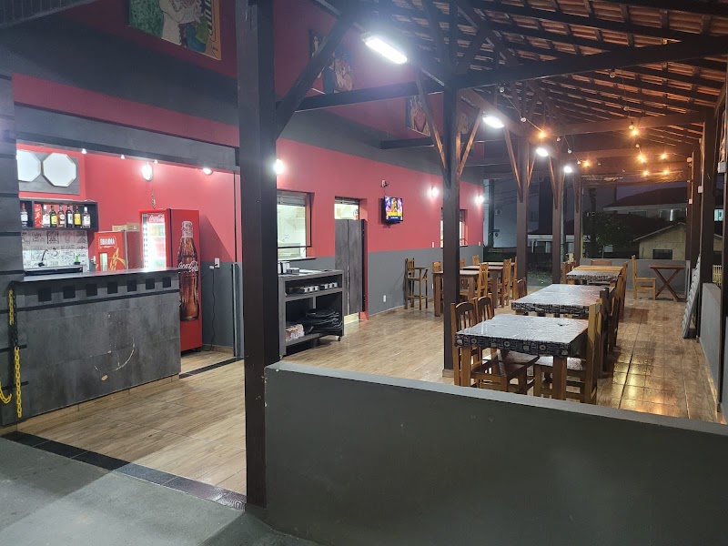 Lanchou Lanches e Pizzas