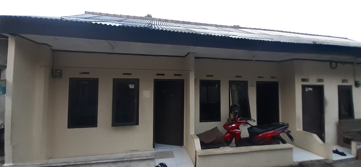 Kontrakan Kang Kumis