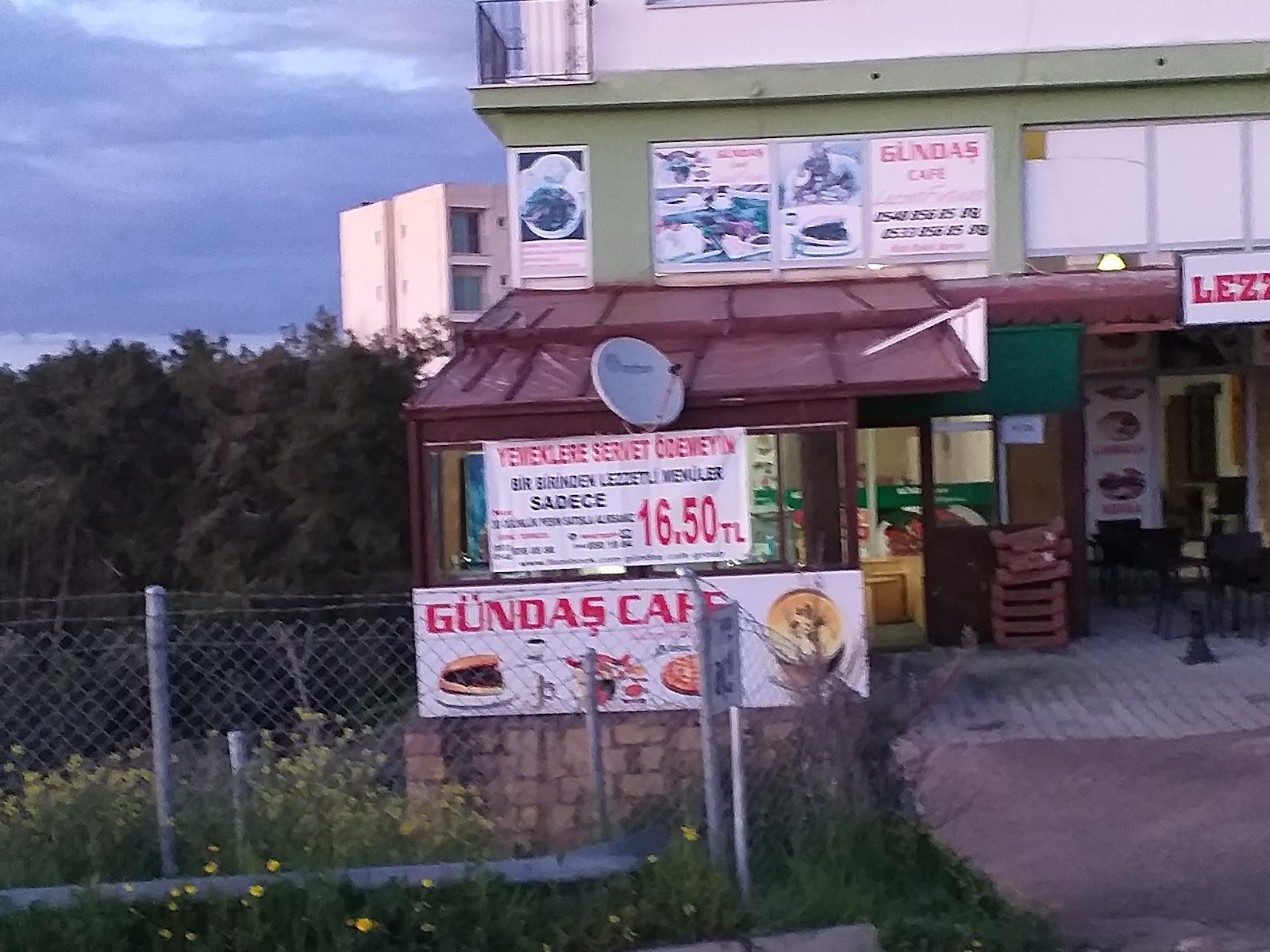 Gorilla Cafe&Bar mekanı