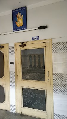 Gautam Hospital, Model Colony - Image 3