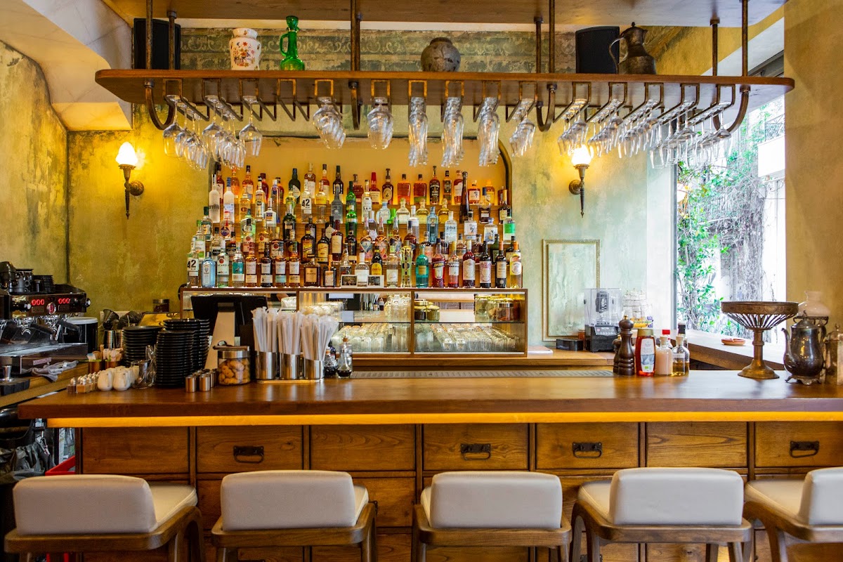 Usurum Brunch & Cocktails in athens