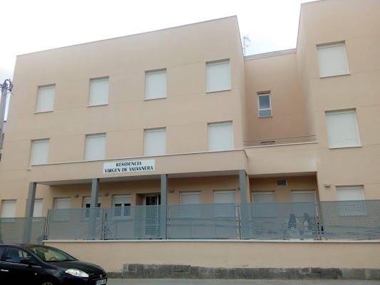 Residencia Residencia de Mayores Virgen de Valvanera — C. de la Madre de Dios, 40, Chamartín, 28016 Madrid, España