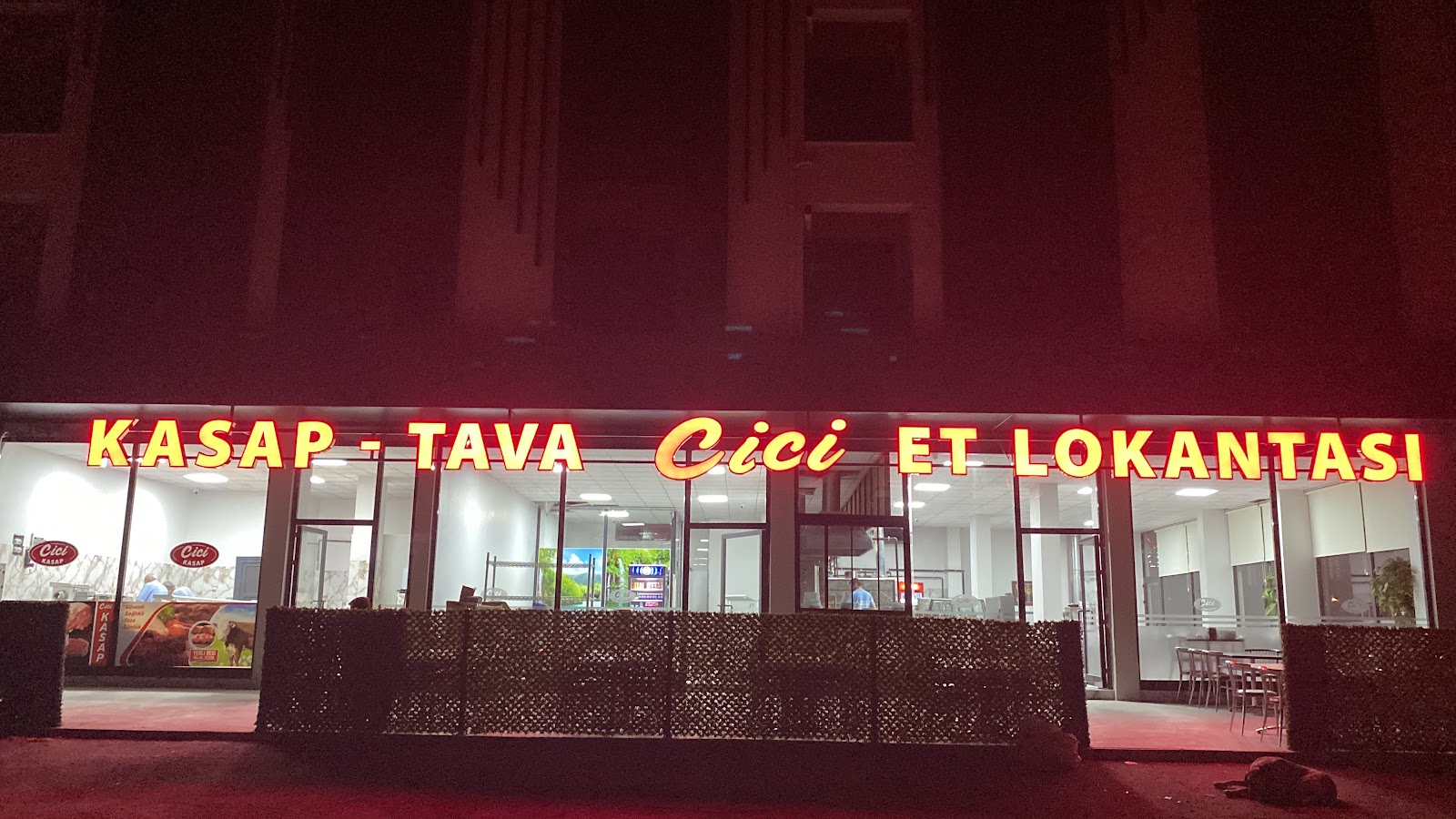 Cici Kebap Salonu mekanı