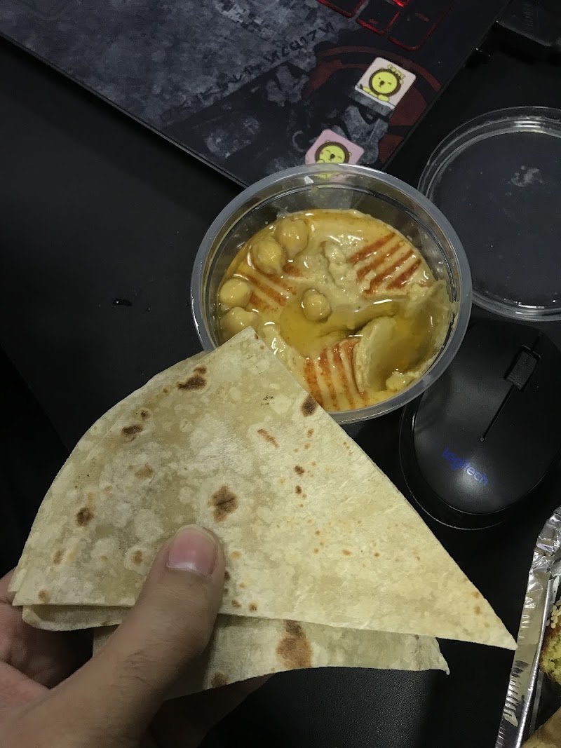 Yalla Habibi photo 3