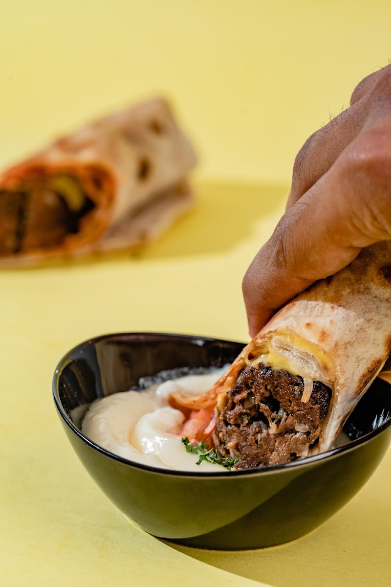 Yalla Habibi photo 1