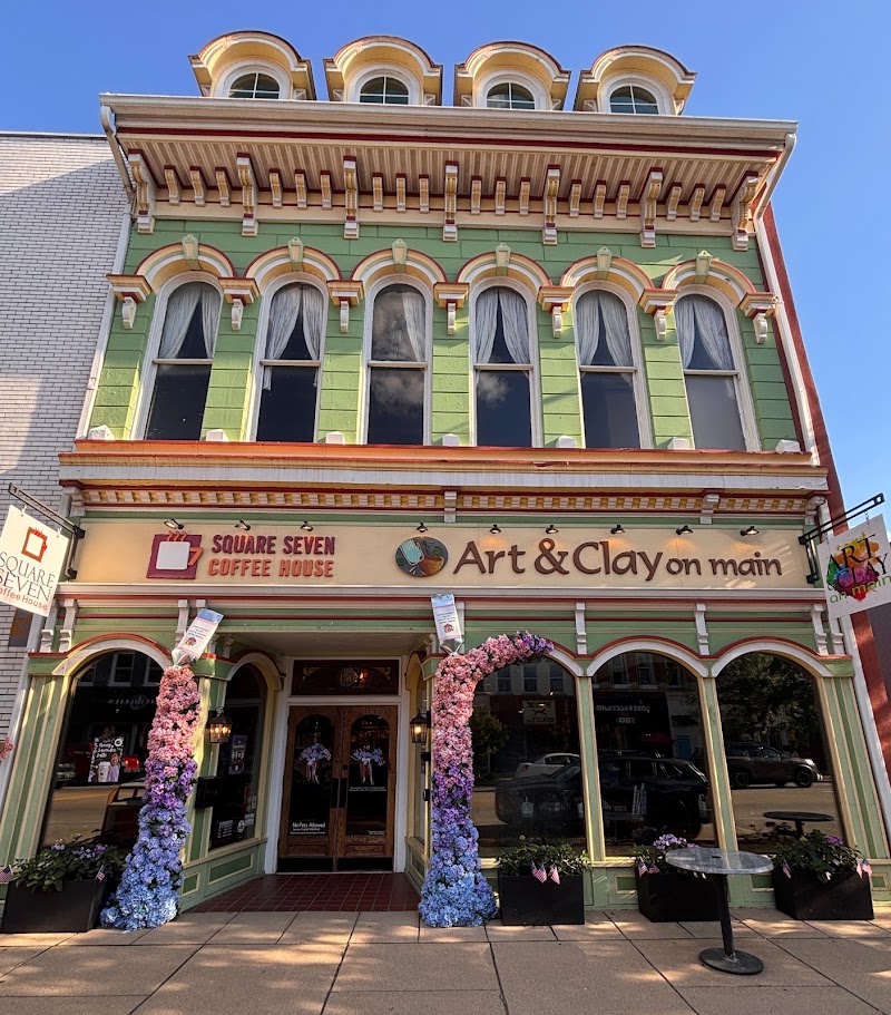 Art & Clay On Main/Square 7 Coffee House photo 1