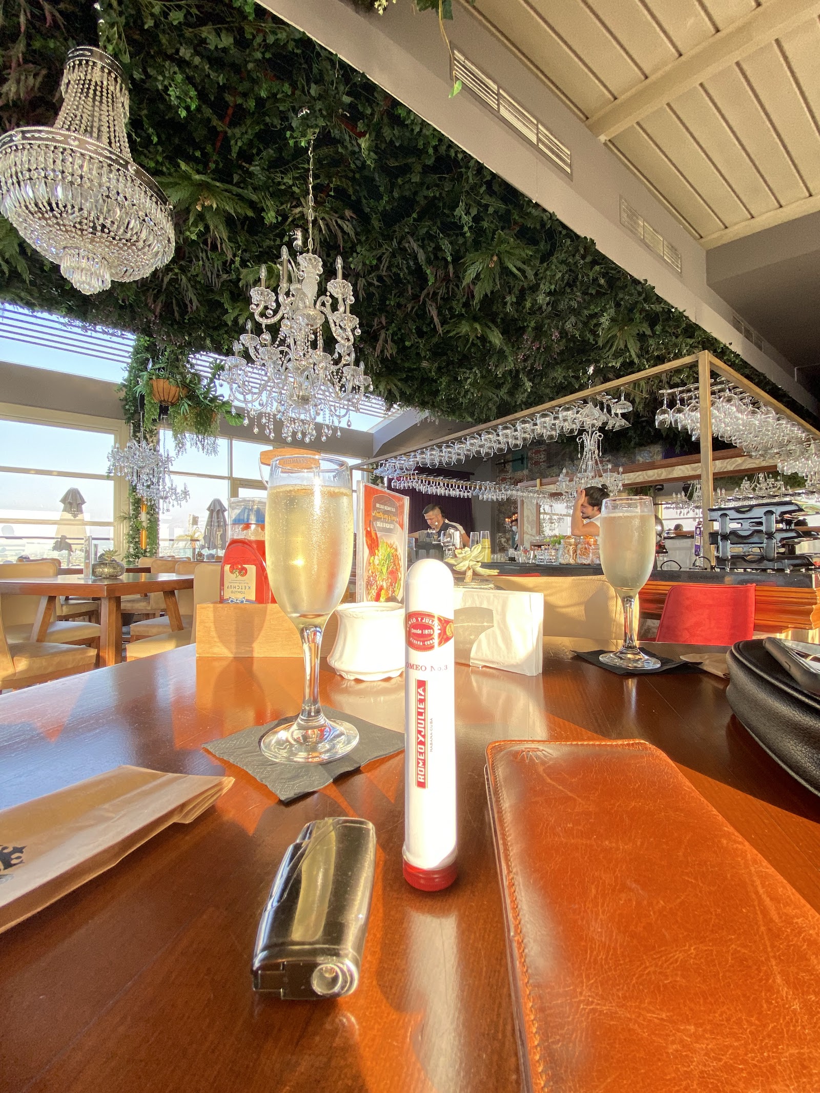 Sky Lounge & Bar mekanı