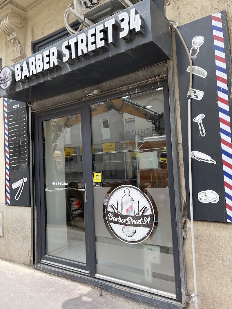 BLOOD'S BARBER — photo 3