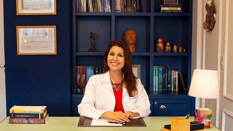 Psiquiatra, Karoline Cornejo