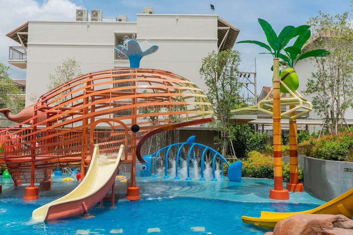 Holiday Inn Resort - Photo 4