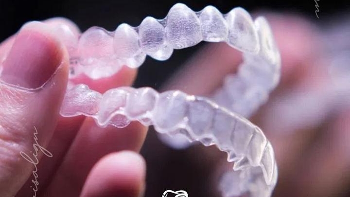 Dra. Vivianne Sato | Dentista