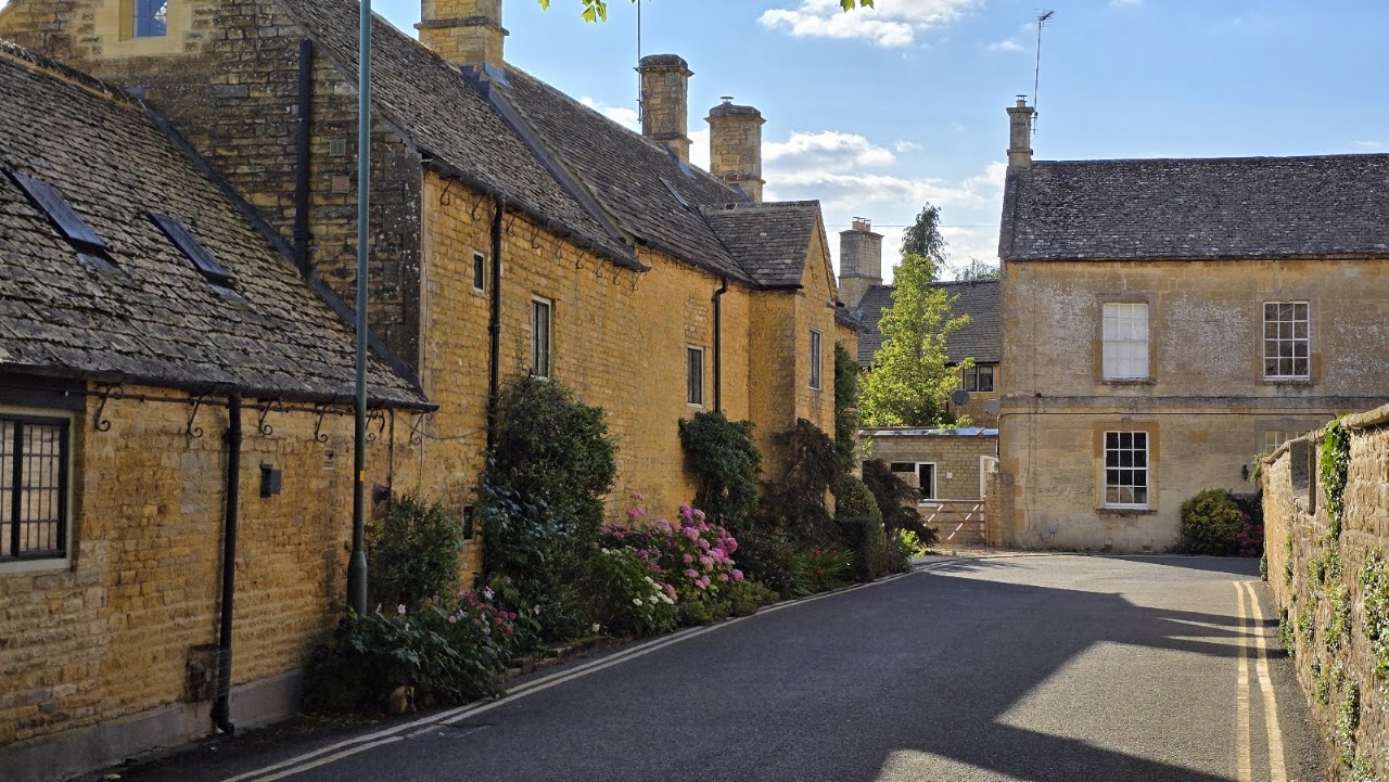 Bourton on the Water Mystery Trail