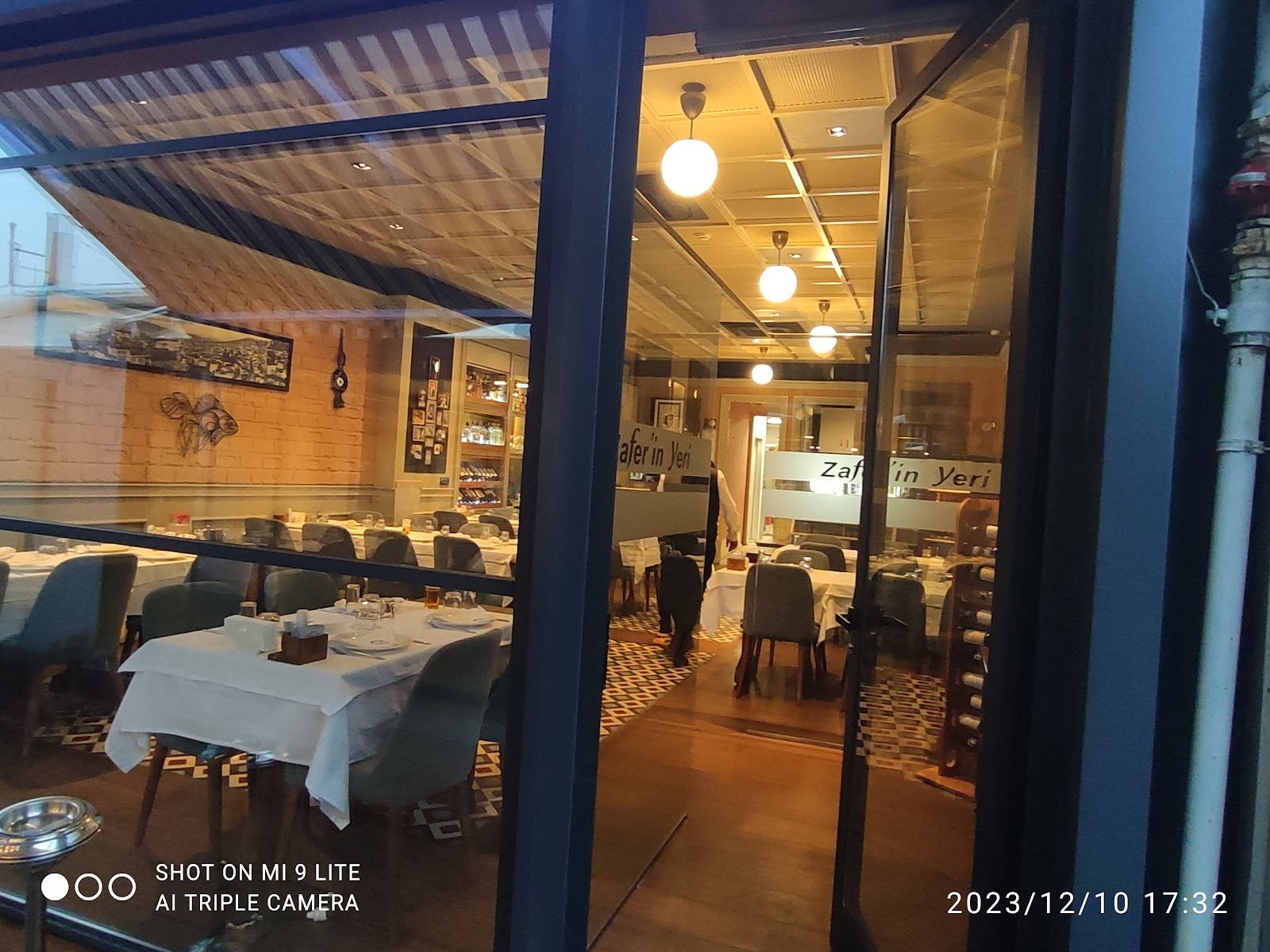Zafer'in Yeri Restaurant mekanı