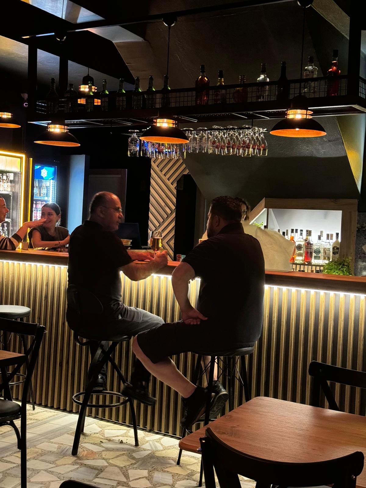 Chacha Pub mekanı