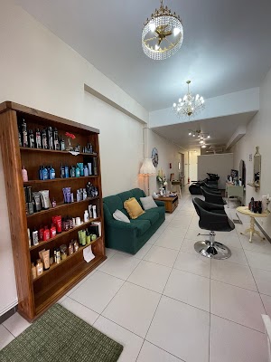 Aurana Hairstylist photo 2