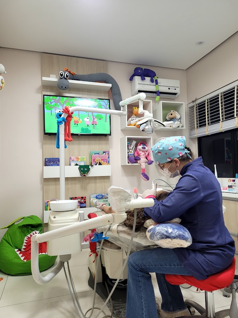 Dra Paula Menezes - Odontopediatria e Ortopedia Funcional dos Maxilares - foto 2