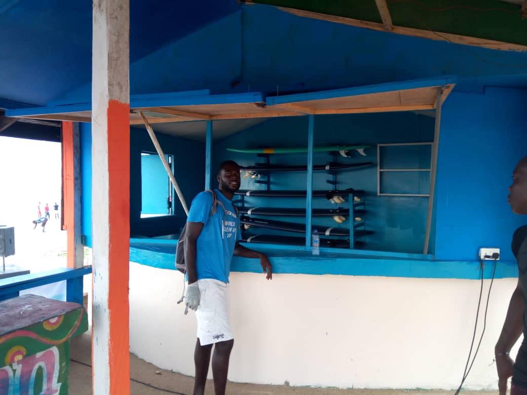 Kofi Surf school