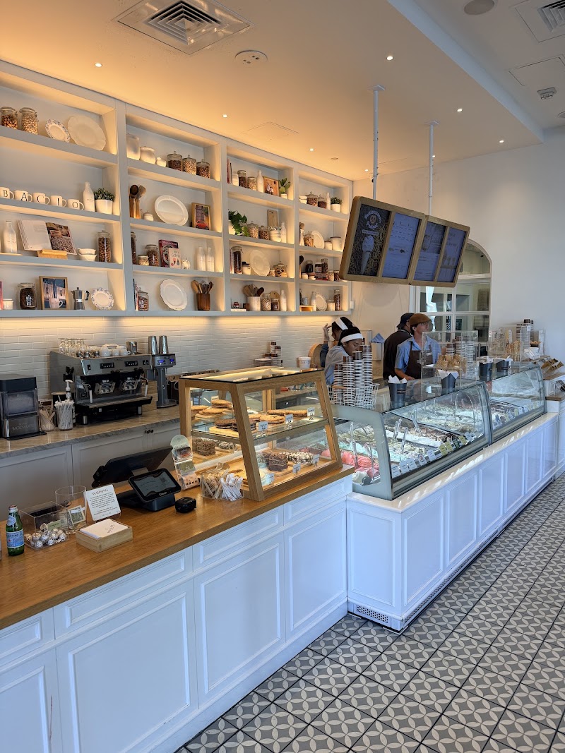 Bacio di Latte | Fashion Island, Newport Beach, OC photo 2