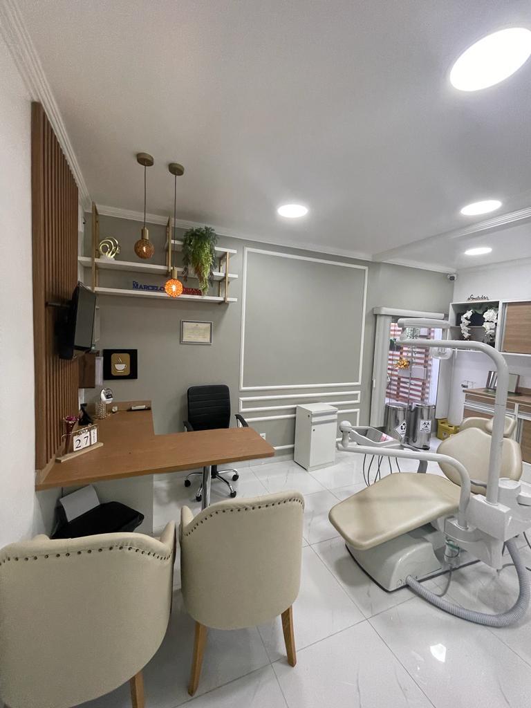 Dra. Suzano - Dentista 24 horas