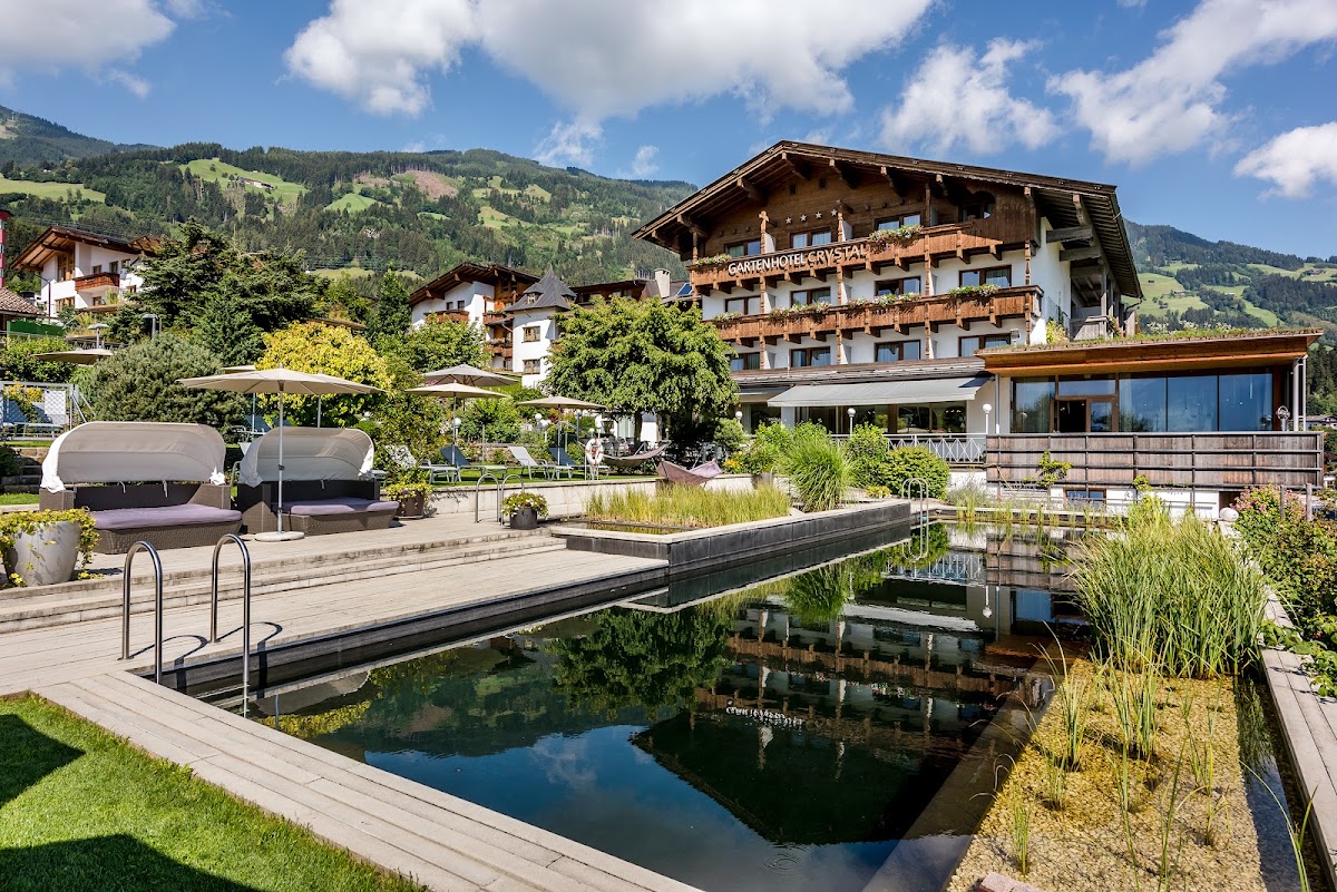 Gartenhotel Crystal, dog-friendly hotel in Innsbruck