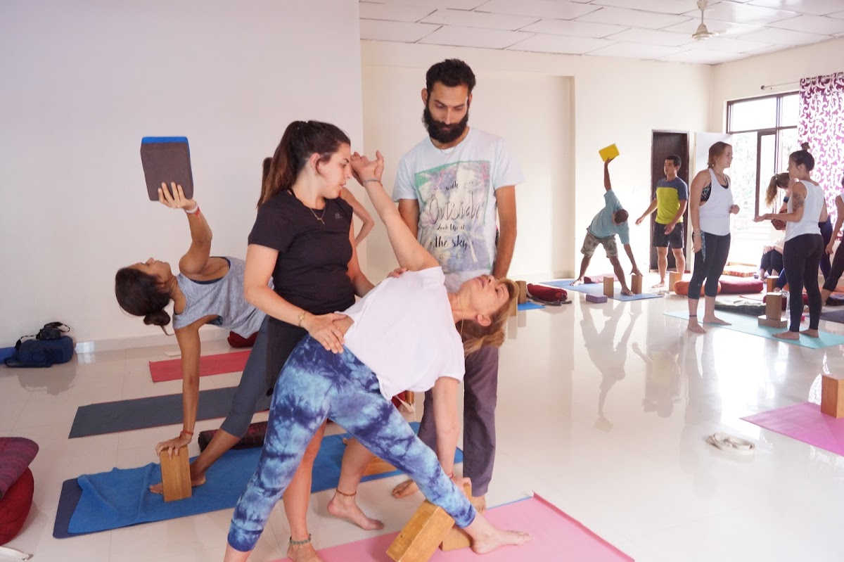 Mantra Yoga & Meditation School - 200 hour Yoga Teacher Training in Dharamsala — 3