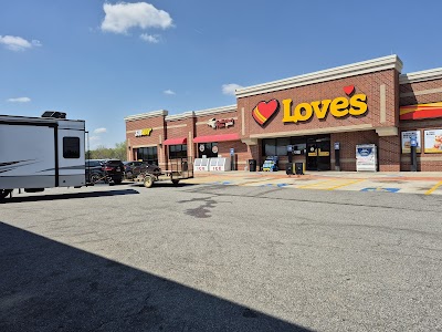 Love's Travel Stop food truck
