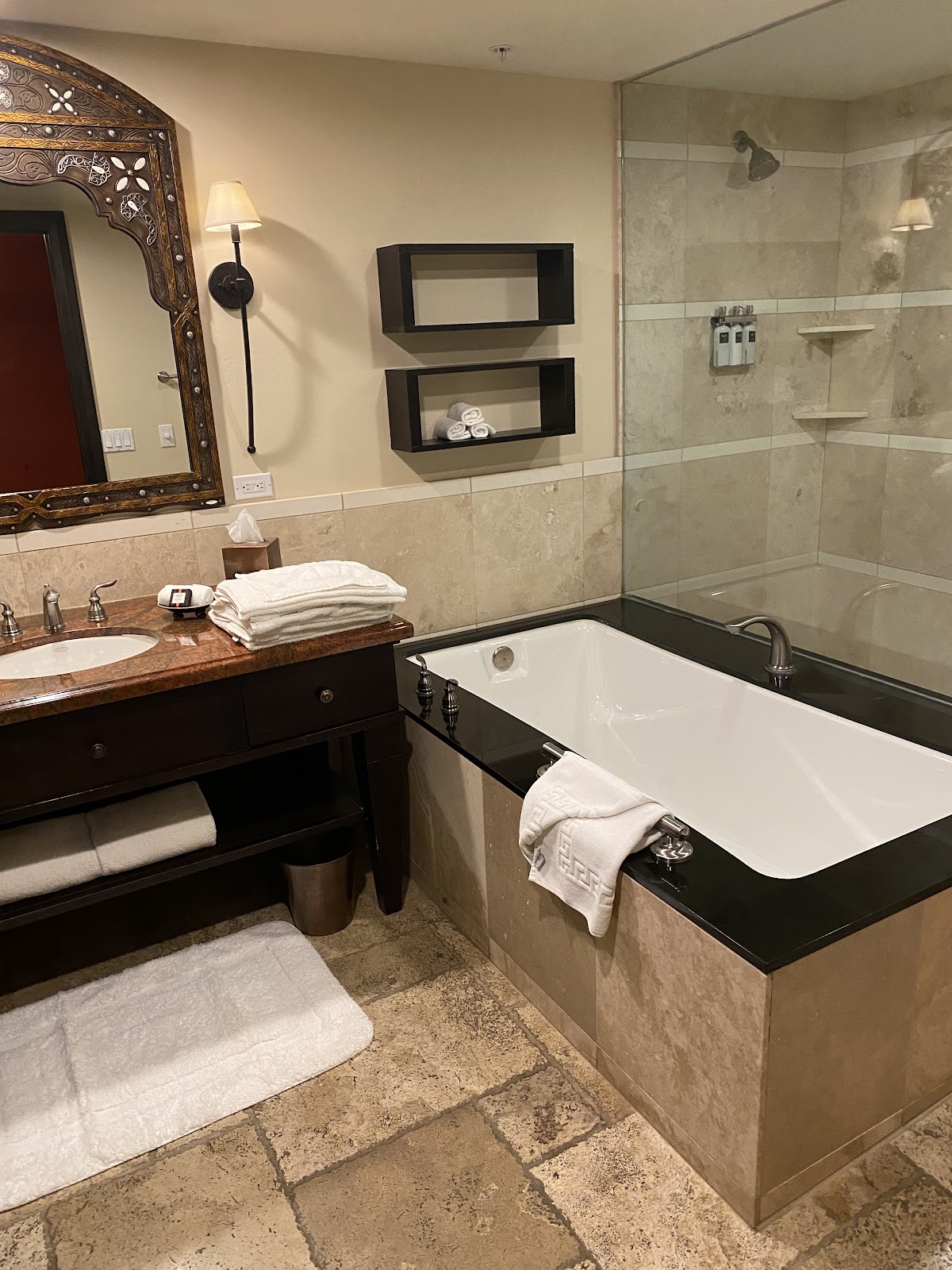 Omni Scottsdale Resort & Spa at Montelucia, dog-friendly hotel, photo 3