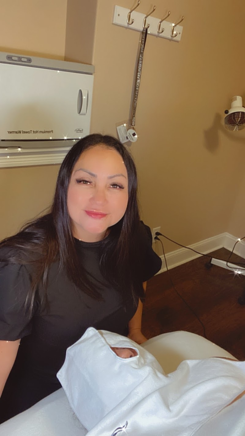 Unwind Head Spa & Salon, LLC