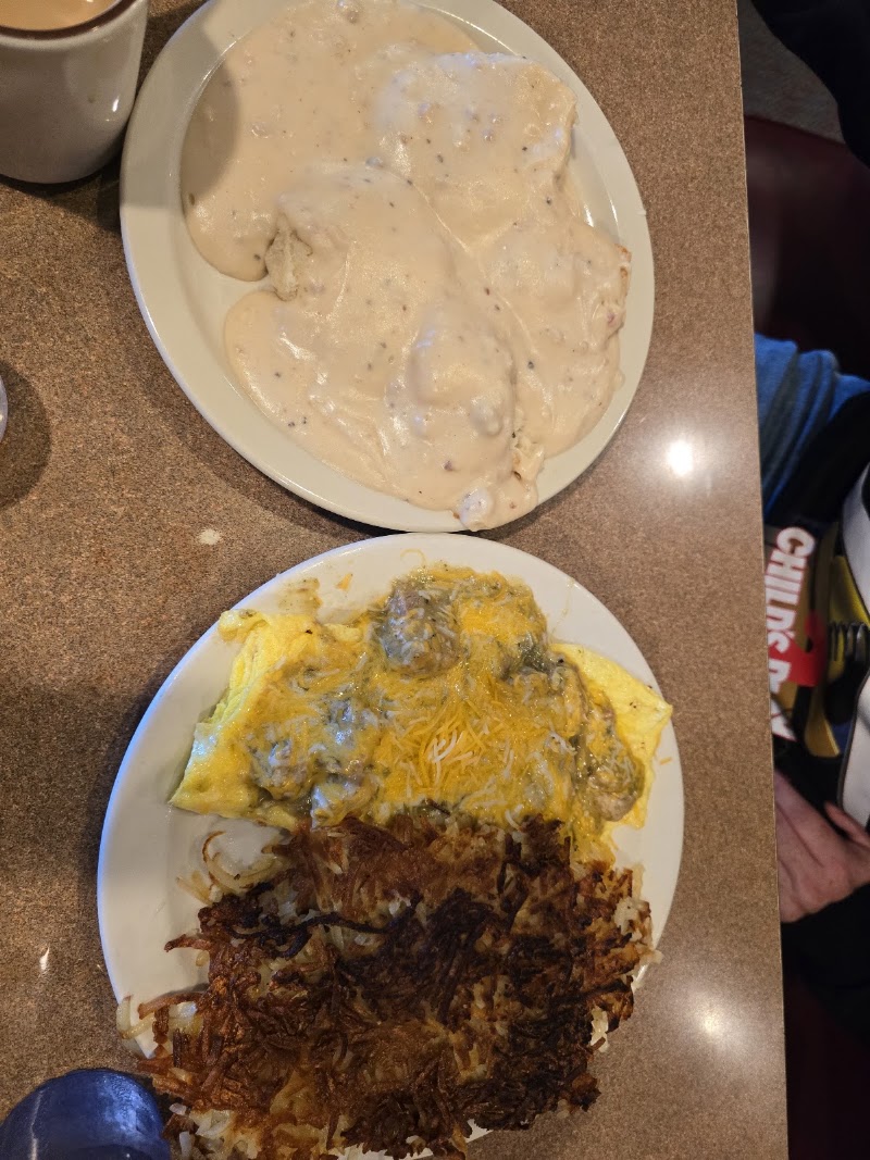 Flo's Farmhouse Cafe photo 3