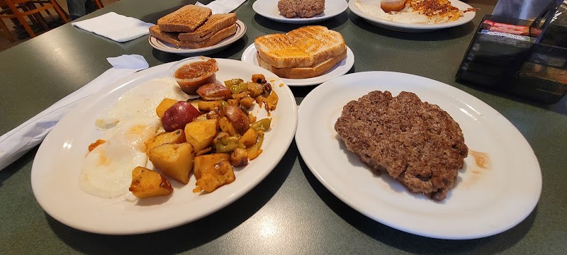 Flo's Farmhouse Cafe photo 2