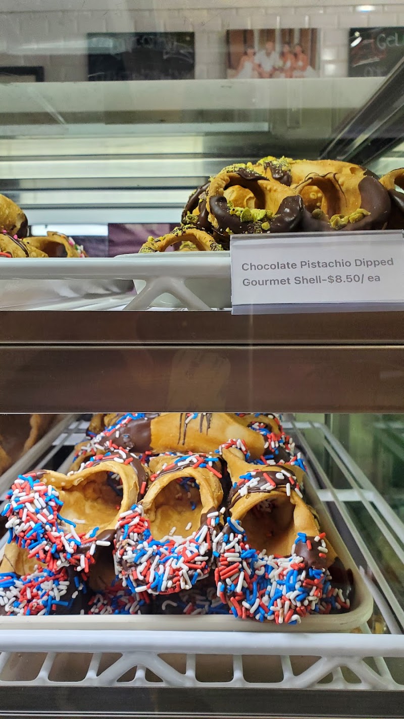 Mannino’s Cannoli Express photo 4