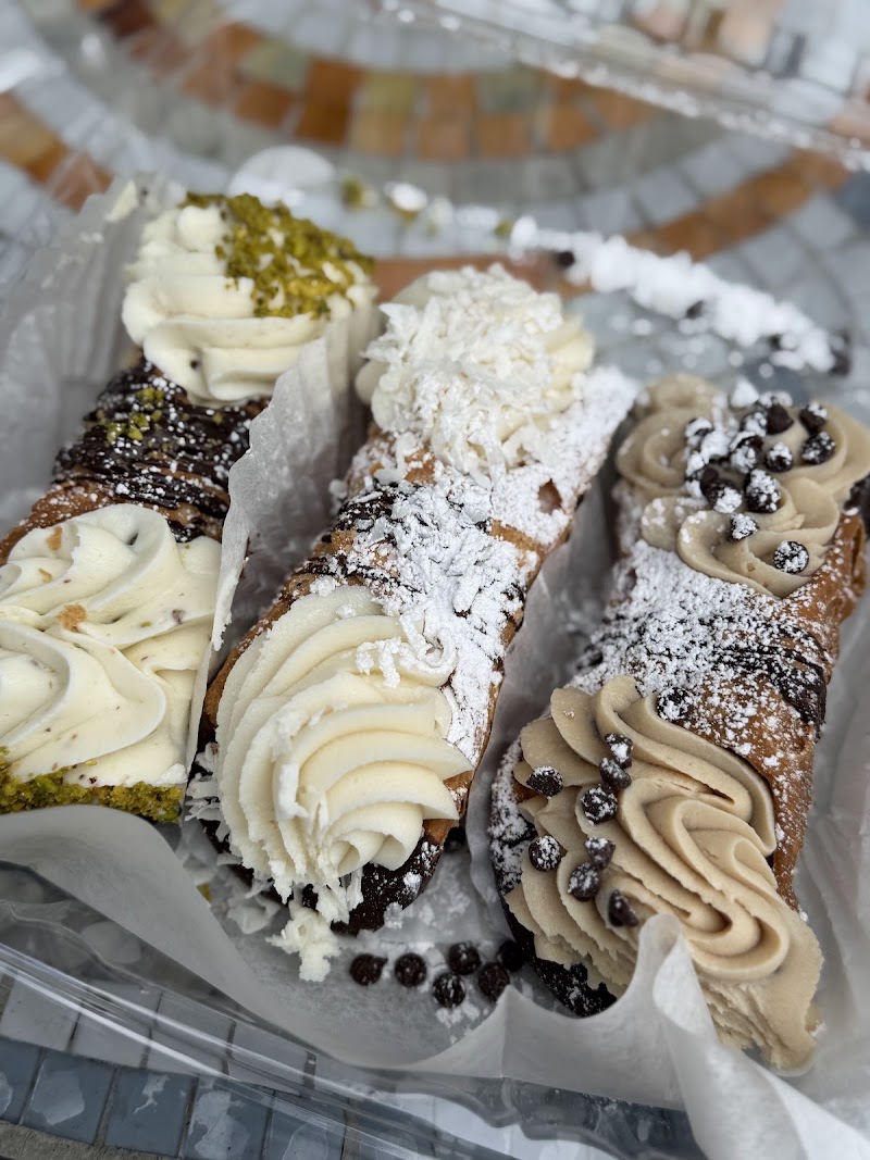 Mannino’s Cannoli Express photo 4