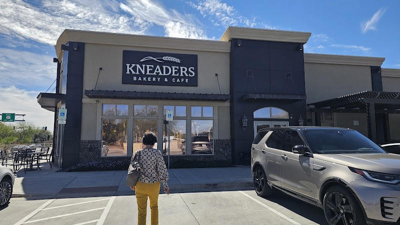 Kneaders Bakery & Cafe photo 3
