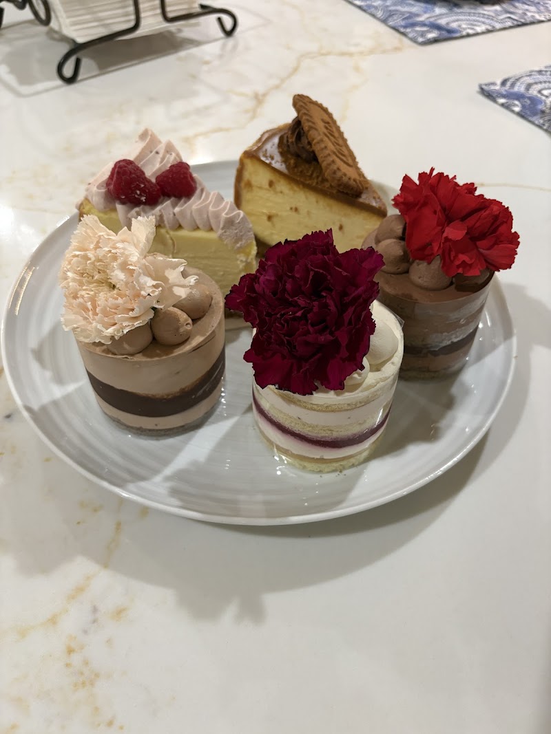 HINAR Dessert Bar & Café 2 photo 4