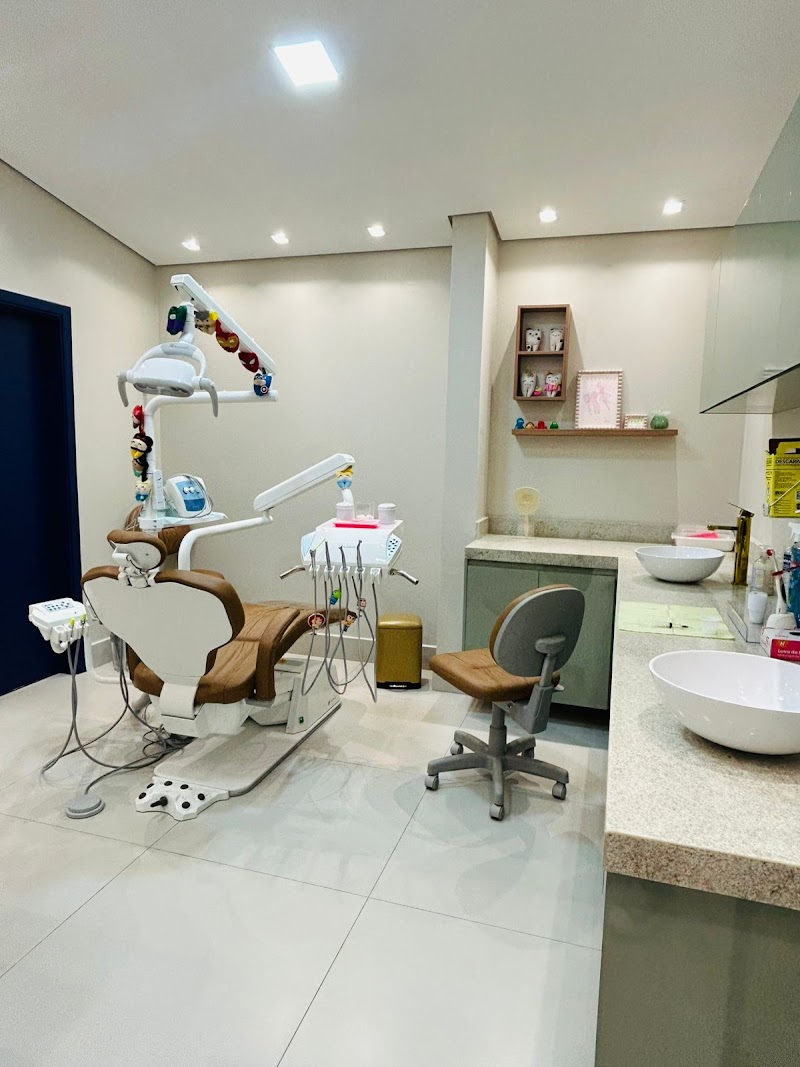 Dra Isabô Tortoriello - Alinhadores invisíveis - foto 2