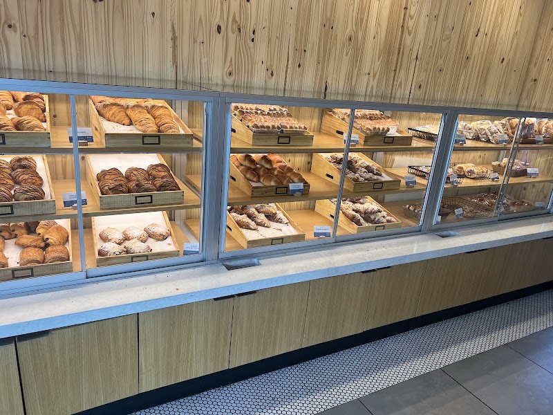 Paris Baguette photo 2