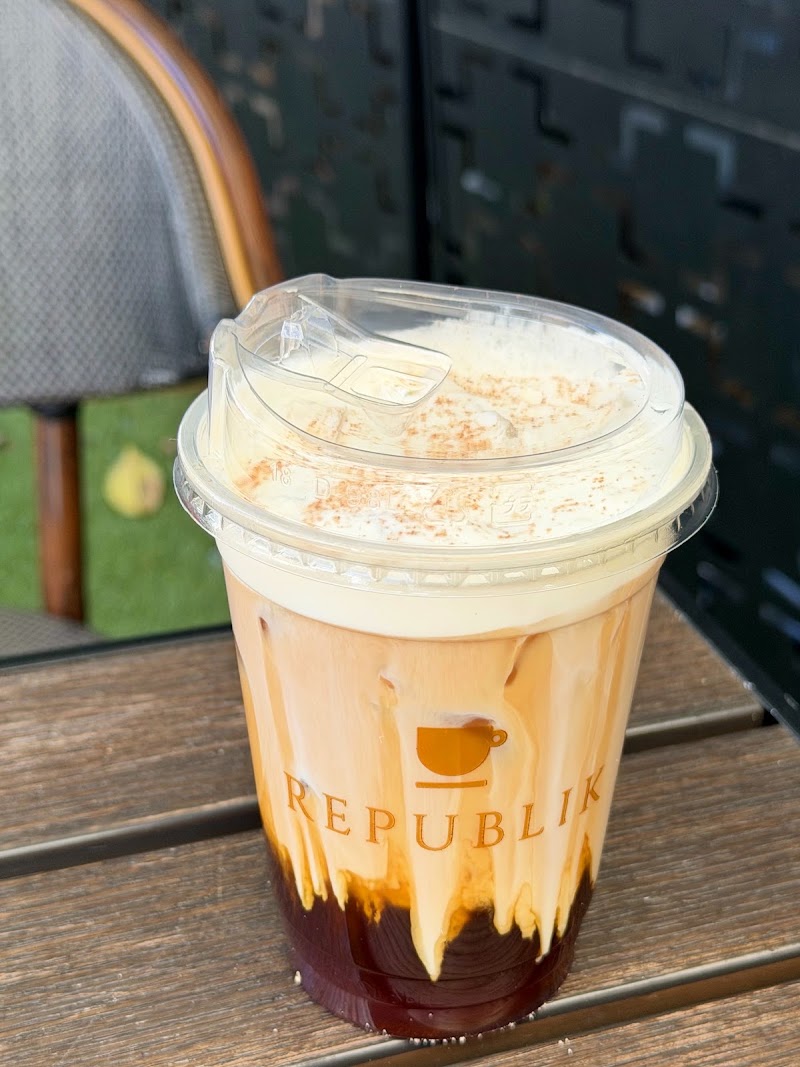 Republik Coffee Burbank photo 4