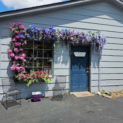 Creighton's WildFlowers Design Studio