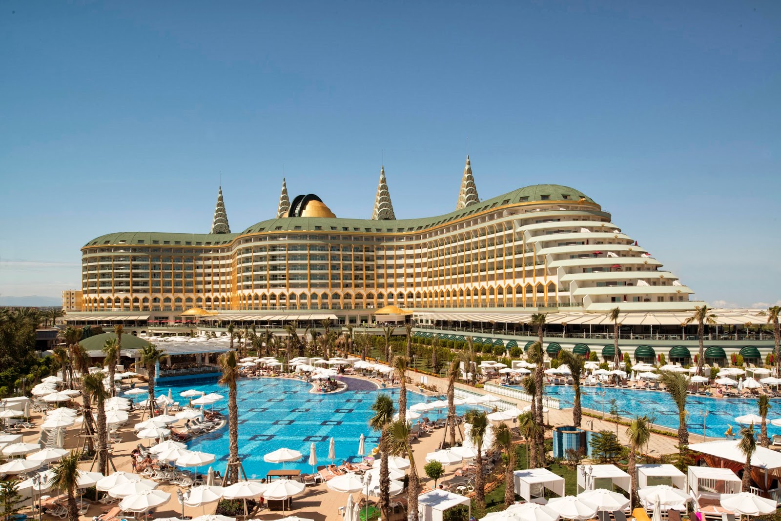 Delphin Imperial Hotel mekanı