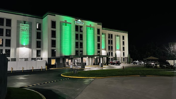 WINGATE LOUISVILLE FAIR & EXPO CENTER exterior