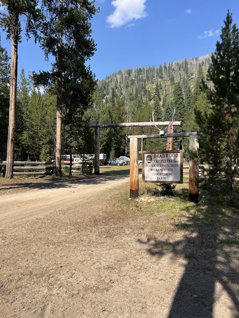 Deadwood Outfitters - Photo 5