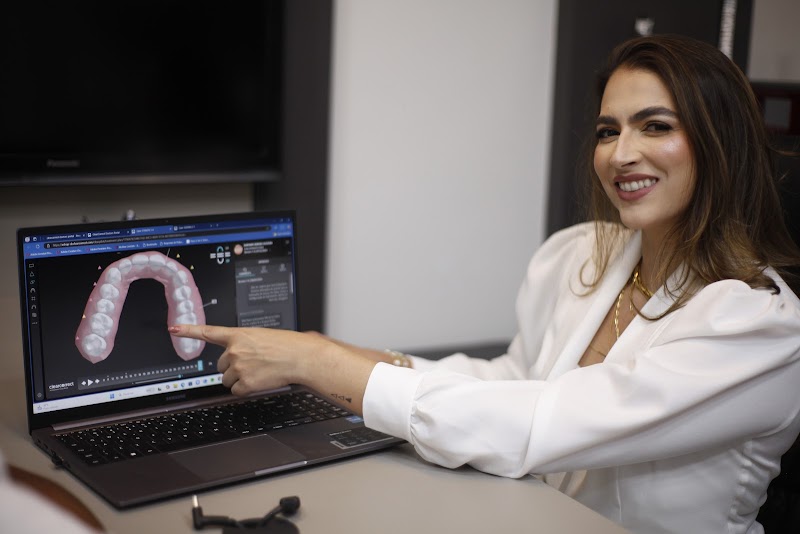 Dra Isadora Mundim Prado - Dentista na Barra da Tijuca - foto 4