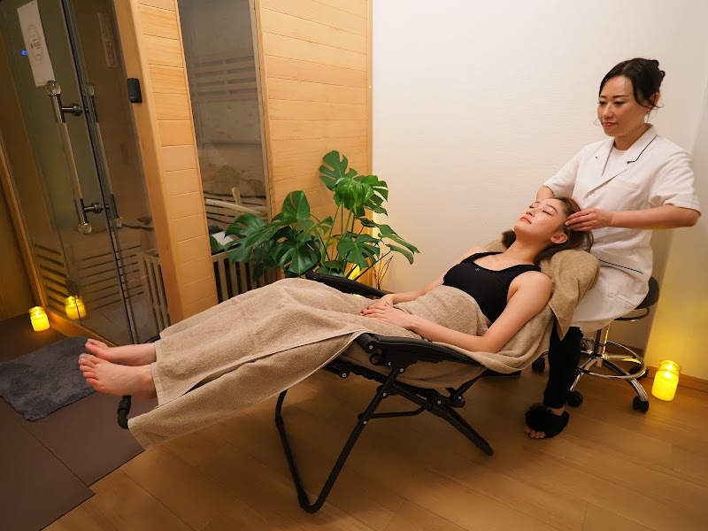 【サウナ付きマッサージ店】眼精疲労と頭のマッサージ専門店 『アタマの再起動』 大阪中崎店 2