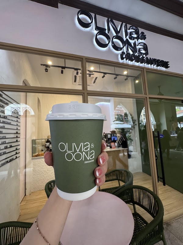 OLIVIA&OONA