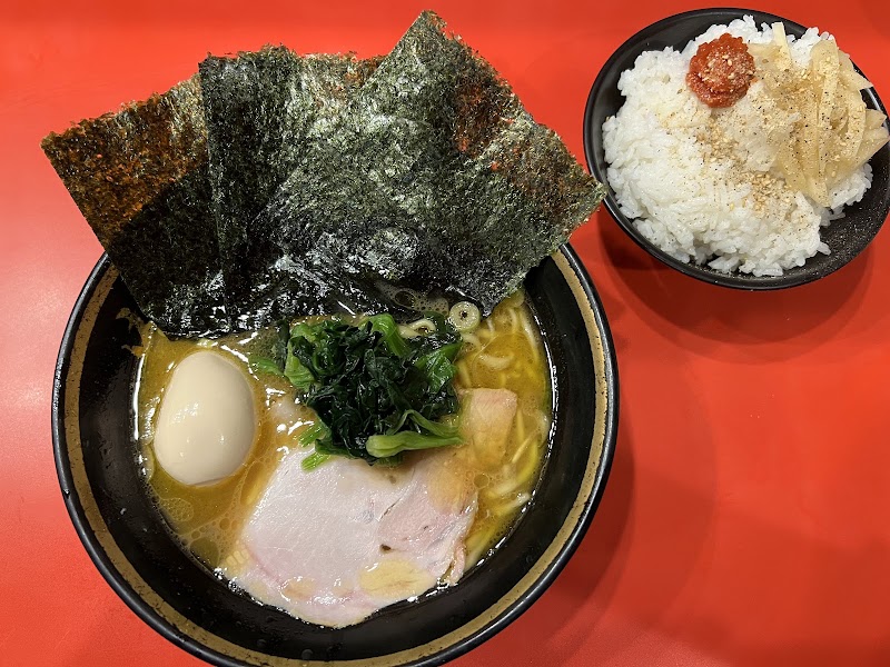 横浜家系総本山 吉村家直系店 ラーメン内田家 写真4